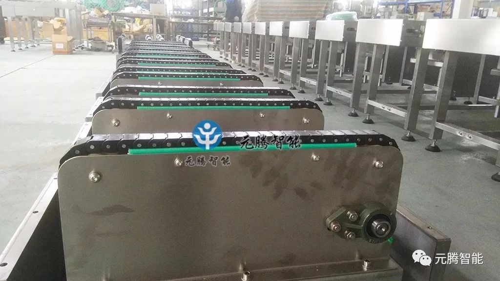 准备发货中的移载机 准备发货中的移载机